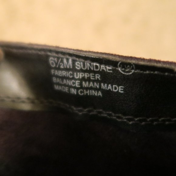 AEROSOLES Black Wedge Booties - Picture 5 of 8